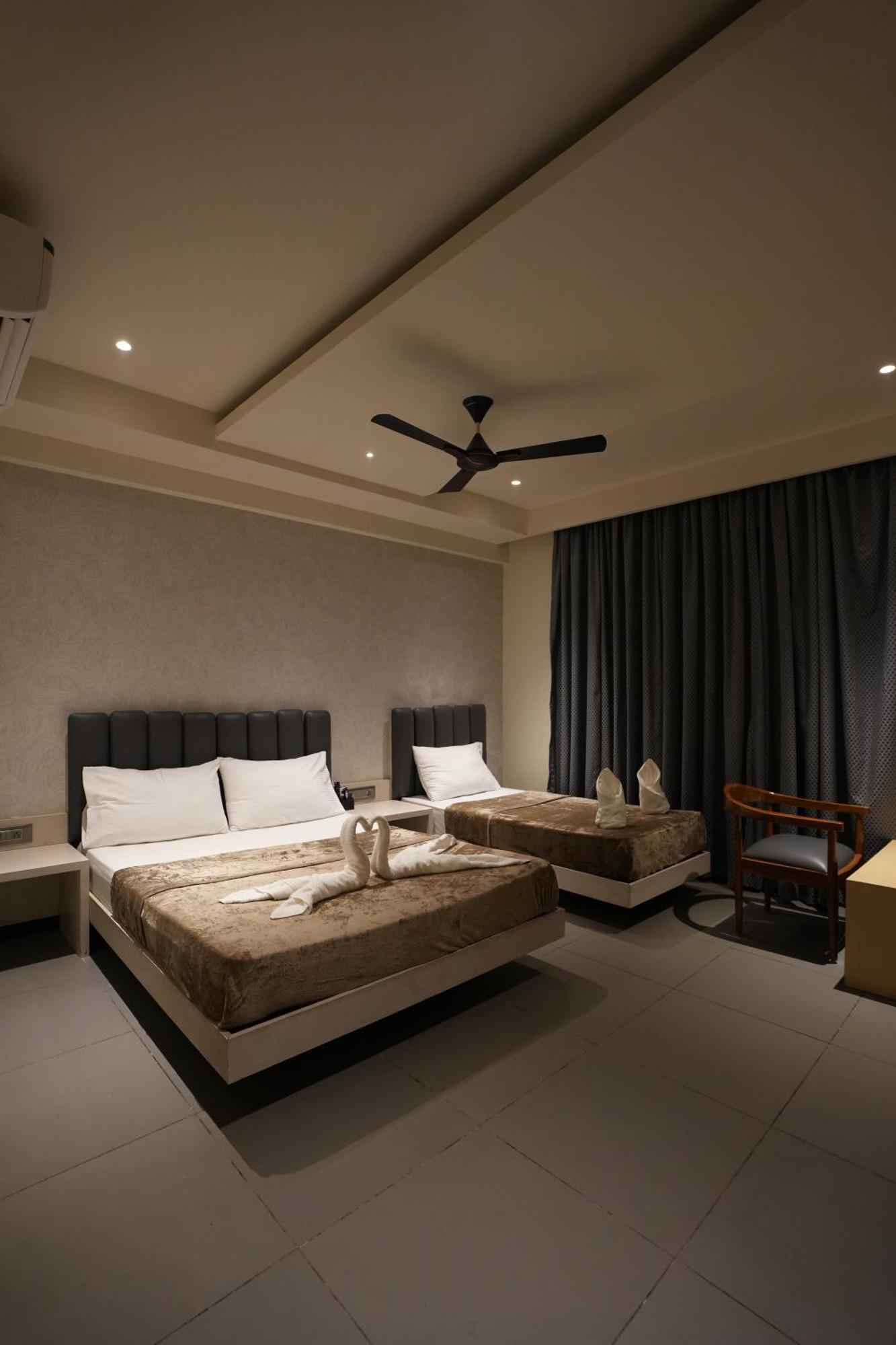 Hotel Swathi Hospet Exterior foto