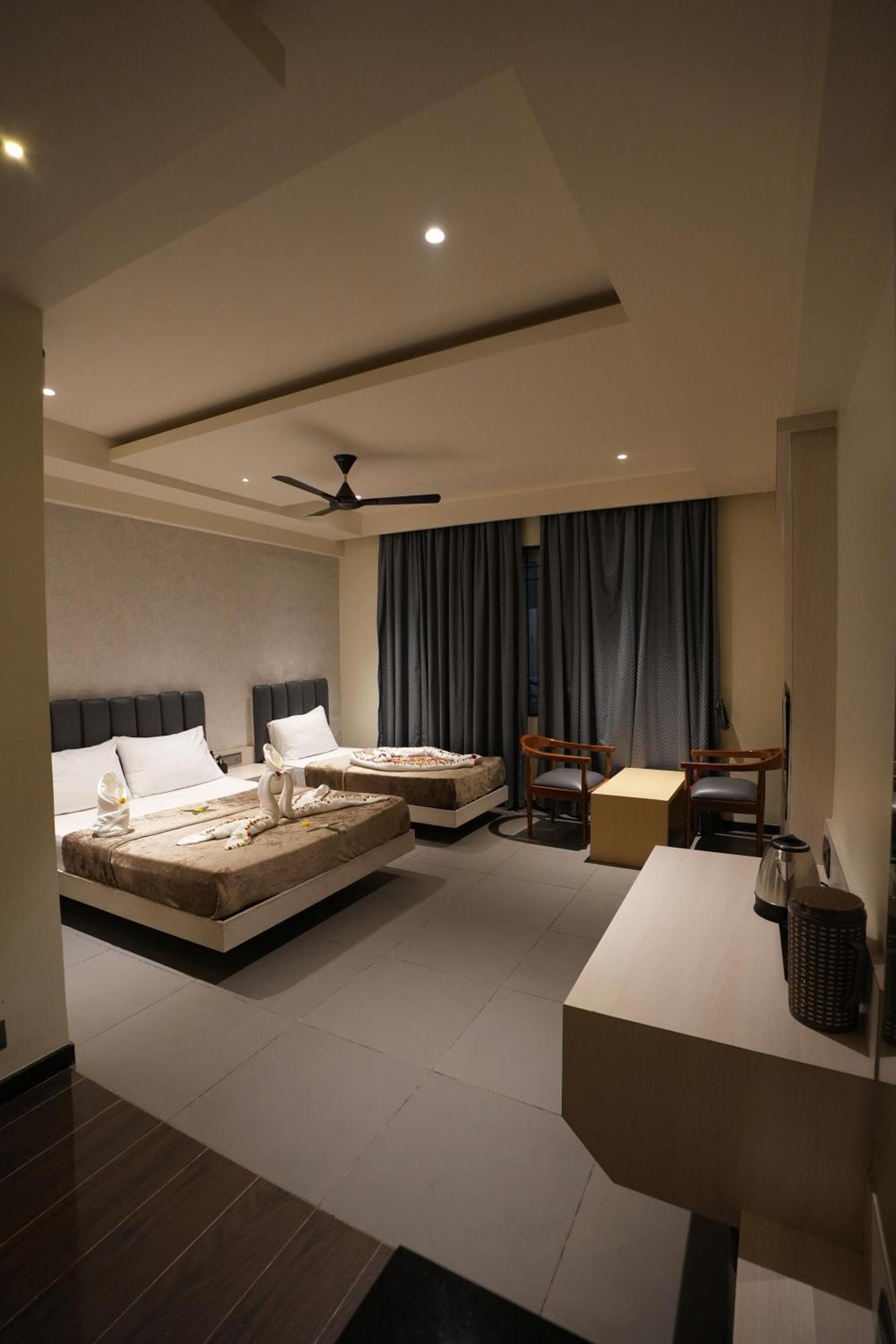 Hotel Swathi Hospet Exterior foto