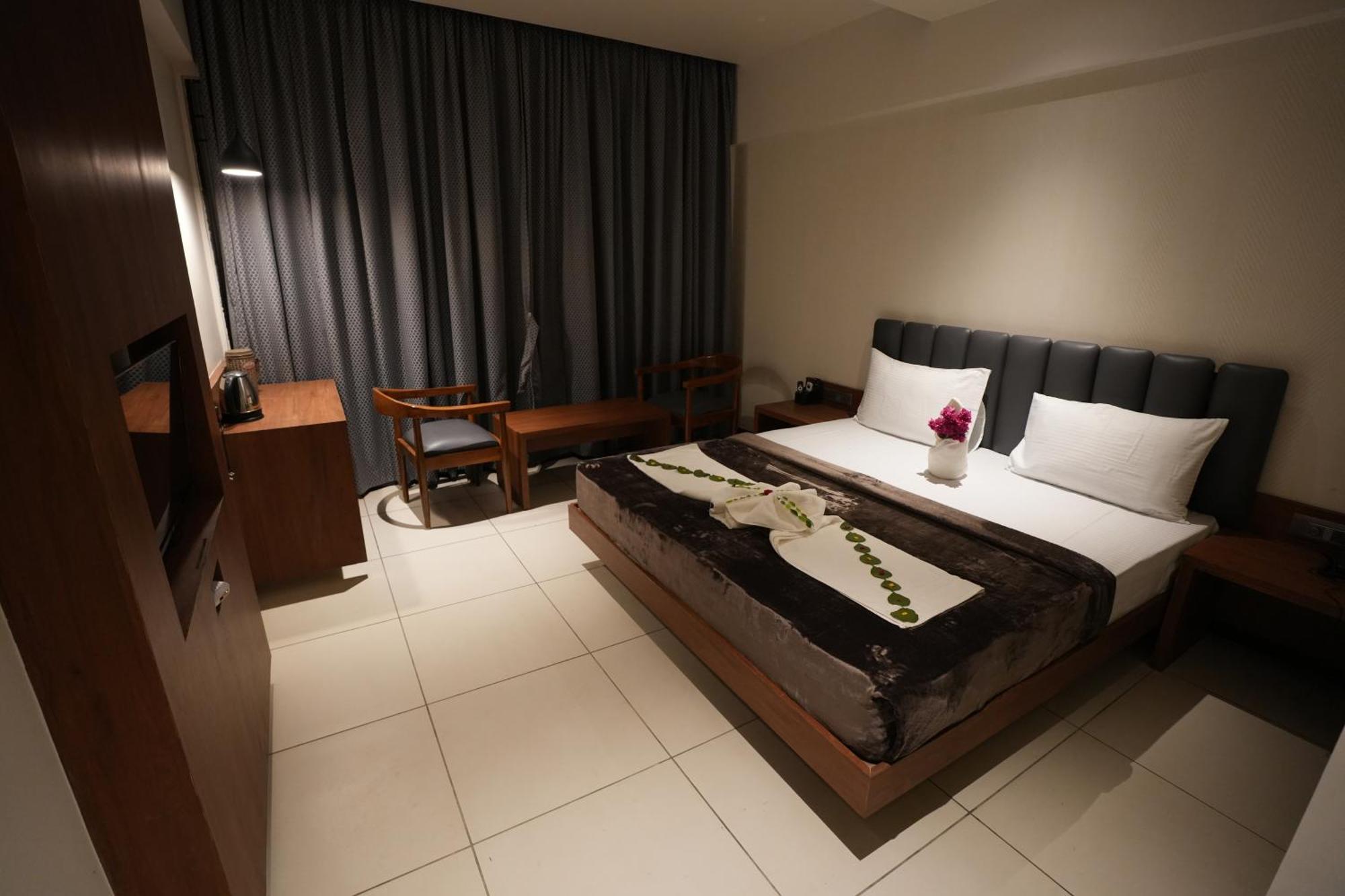 Hotel Swathi Hospet Exterior foto