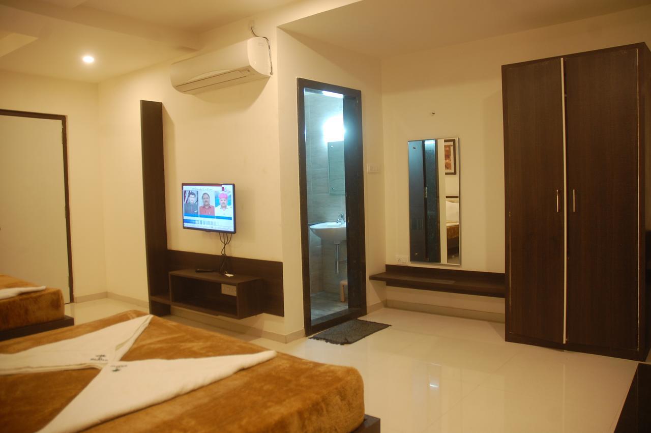 Hotel Swathi Hospet Exterior foto